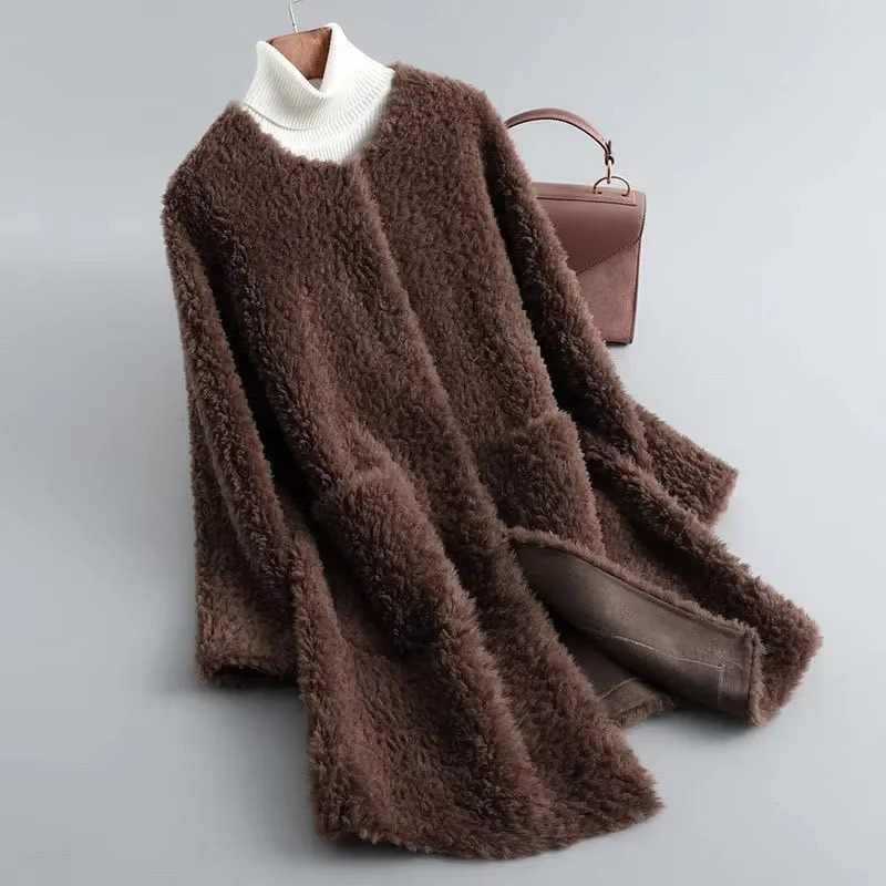 Manteau Cardigan Femme Mi-Long En Fausse Fourrure D’Agneau Peluche Hiver 2025 Pour Une Élégance Quotidienne
