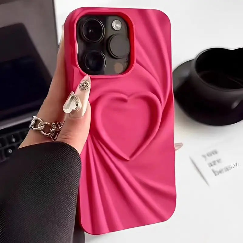 Coque iPhone 3D Cœur Plié En Silicone Mat Doux Protection Complète Profil Ultra Fin
