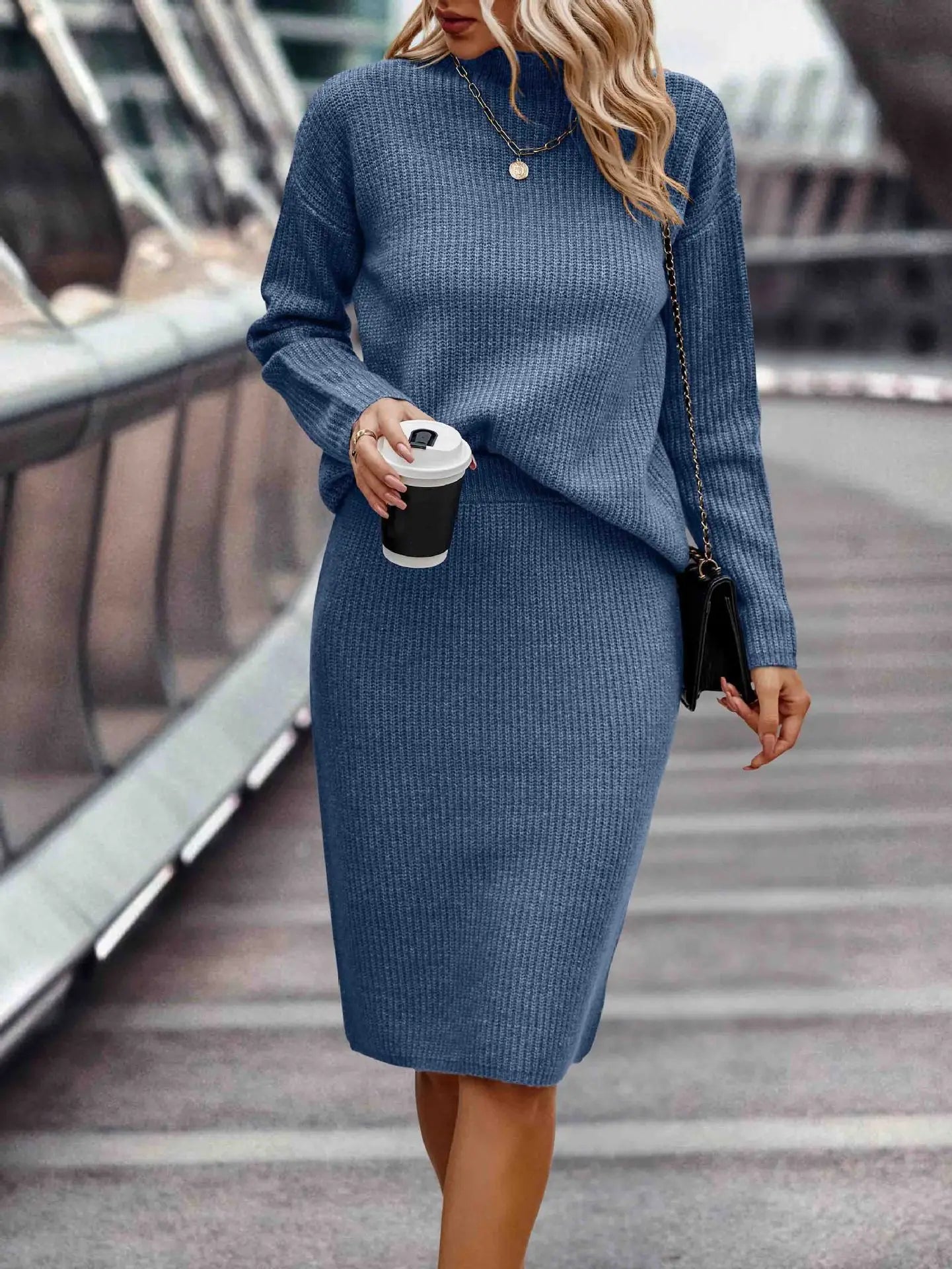 Amoura - Elegantes Pullover-Rock-Set für kühle Tage