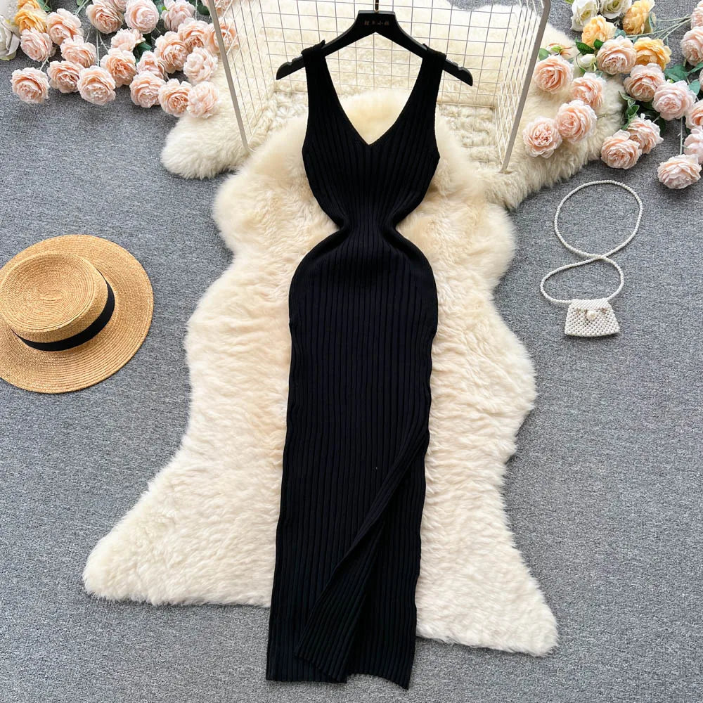 Robe Louris En Maille Côtelée Extensible Silhouette Sculptée Pour Soirées Élégantes Et Événements Raffinés Amawinc