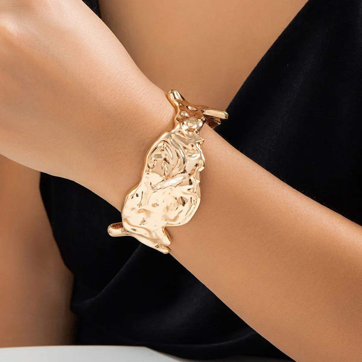 Ensemble de Bijoux Abstraits Élégance Fondante Or et Argent Liens Organiques Légers et Confortables