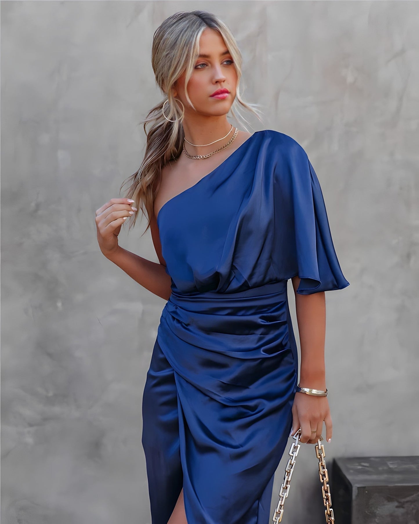 Elegantes Damen-Cocktailkleid mit One-Shoulder-Ausschnitt