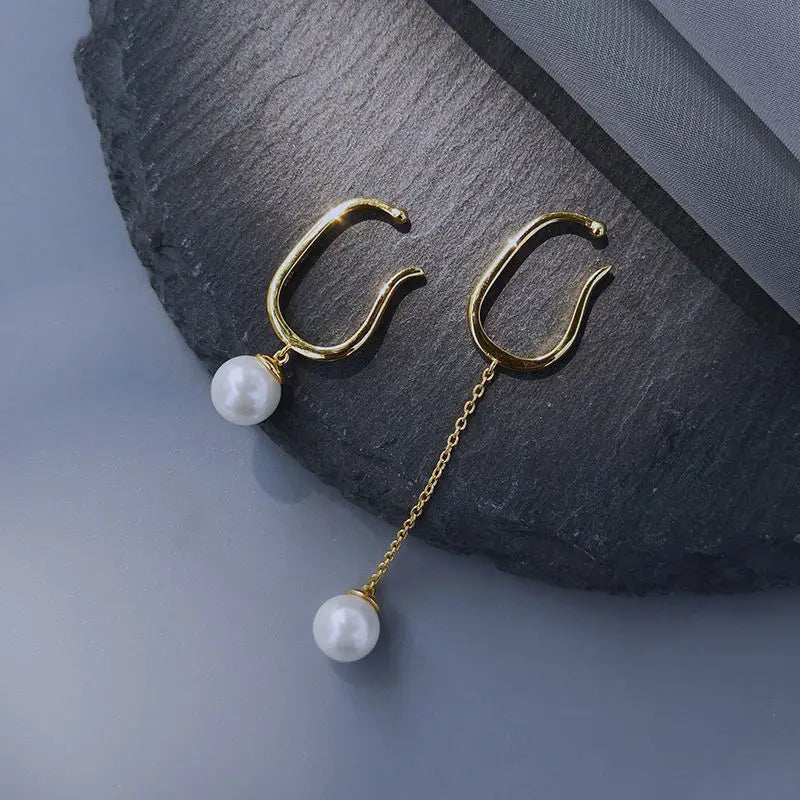 Monroe Bague Oreille Manchette Baroque Avec Perle Pendante Drapé Doux Or Plaqué 14K Sans Percage