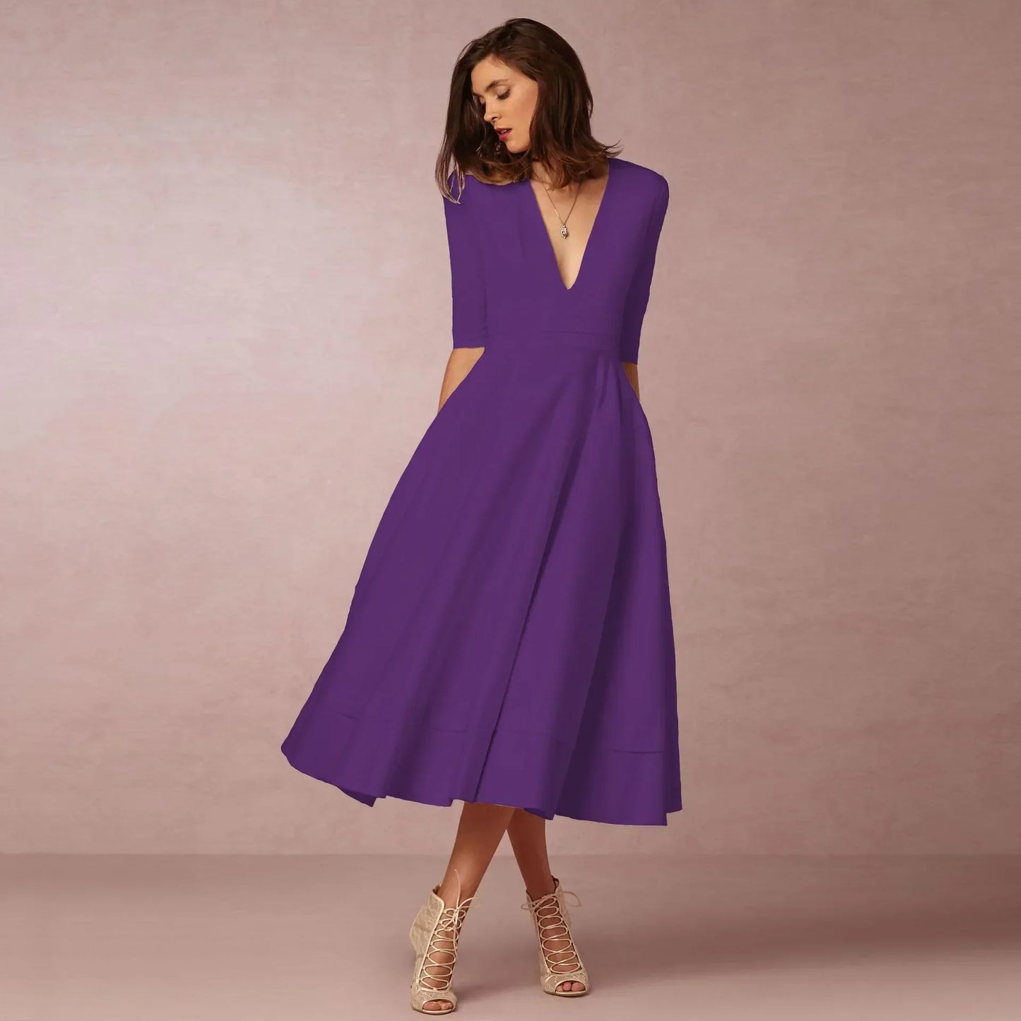 Ulanna:  Glamouröse, elegante Prinzessinnenkleider für Damen