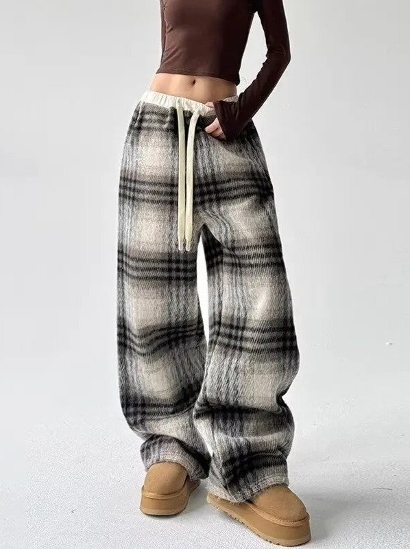 Stormie Joggers À Carreaux Noir Brossé Doux Extérieur Pour Look Streetwear Décontracté Et Confortable