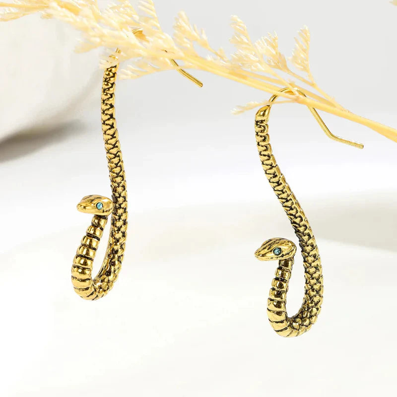Seraphine Boucles Serpent Sculpté Silhouette Lumineuse Finition Polissage Confort Toute Journée Fermoir Poussoir