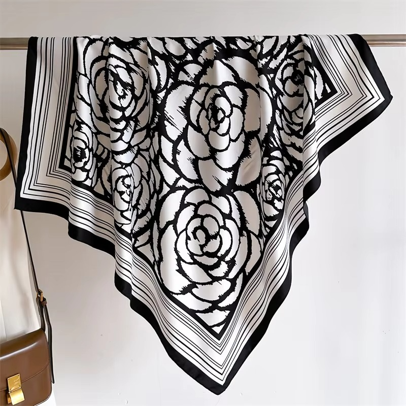 Écharpe Carrée en Soie à Pois et Rayures pour Femmes Élégante et Légère Taille 89 cm sur 89 cm Qualité Supérieure