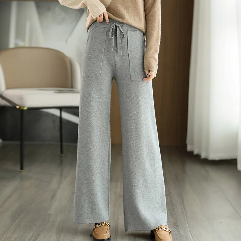Pantalon De Bureau Nadja En Laine Mérinos Pure Avec Grandes Poches Avant Affinant La Silhouette