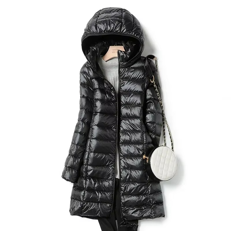 Parka Longue Féminine Légère à Capuche en Duvet Coupe Slim Chaude Élégante et Chic