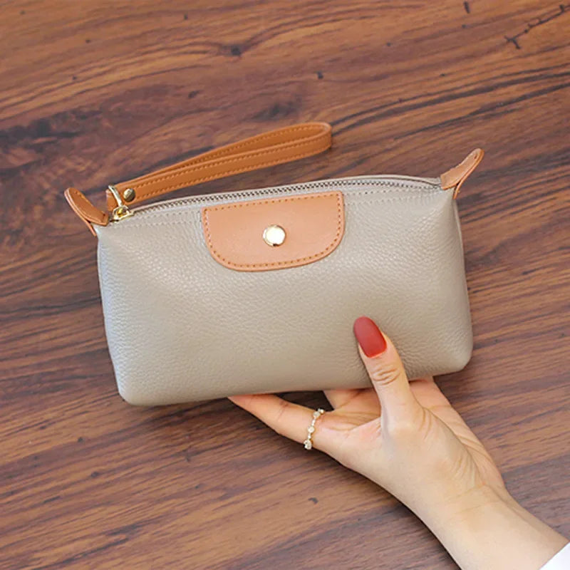 Pochette Anne En Cuir Végan Durable Avec Fermeture Éclair Compacte Et Élégante Pour Déplacements Quotidiens