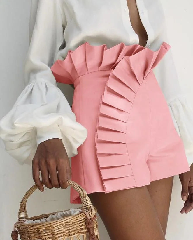 Shorts Plissés à Taille Haute Aria avec Drapé Doux et Volants Déployants pour Silhouette Élégante