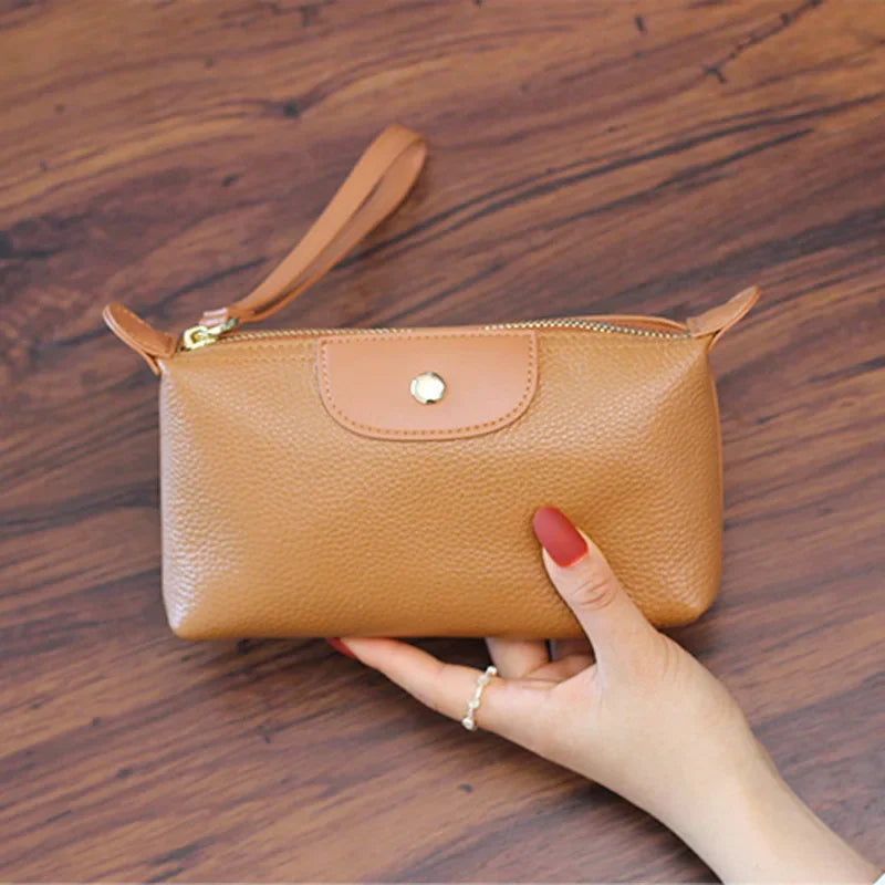 Pochette Anne En Cuir Végan Durable Avec Fermeture Éclair Compacte Et Élégante Pour Déplacements Quotidiens