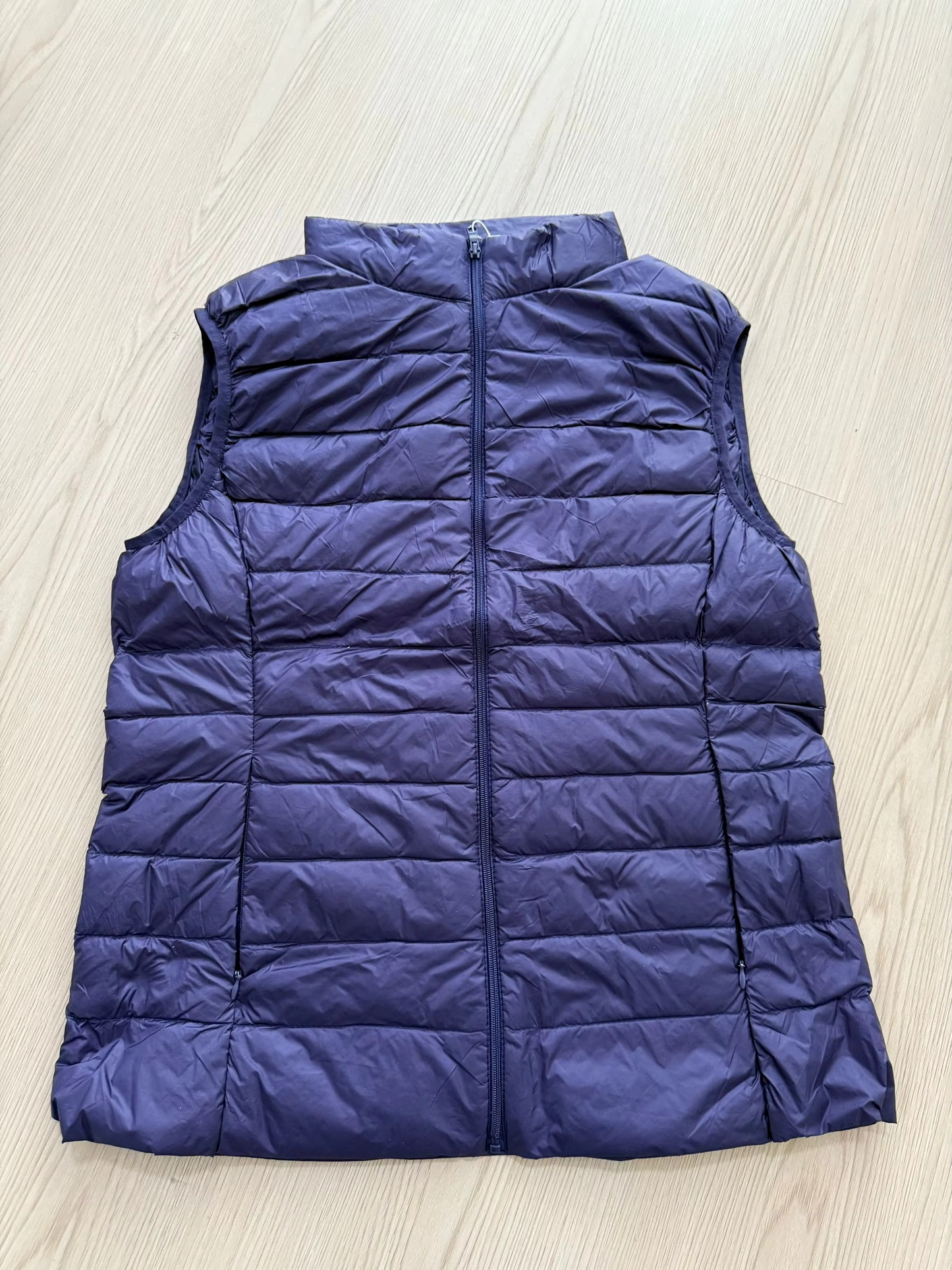 Gilet Sans Manches Court en Duvet pour Femme Léger Matelassé Nylon Chaud Confortable Idéale Hiver et Activité