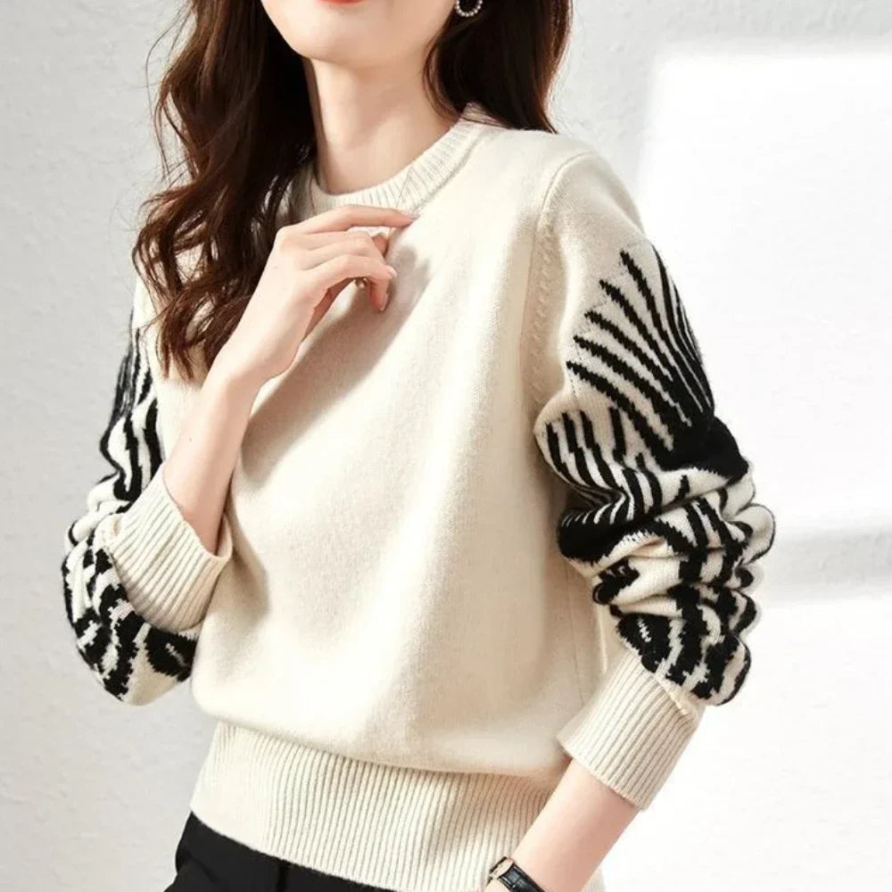 Pull Astoria en Maille Douce avec Graphisme Audacieux Inspiré Y2K pour Style Moderne Confort
