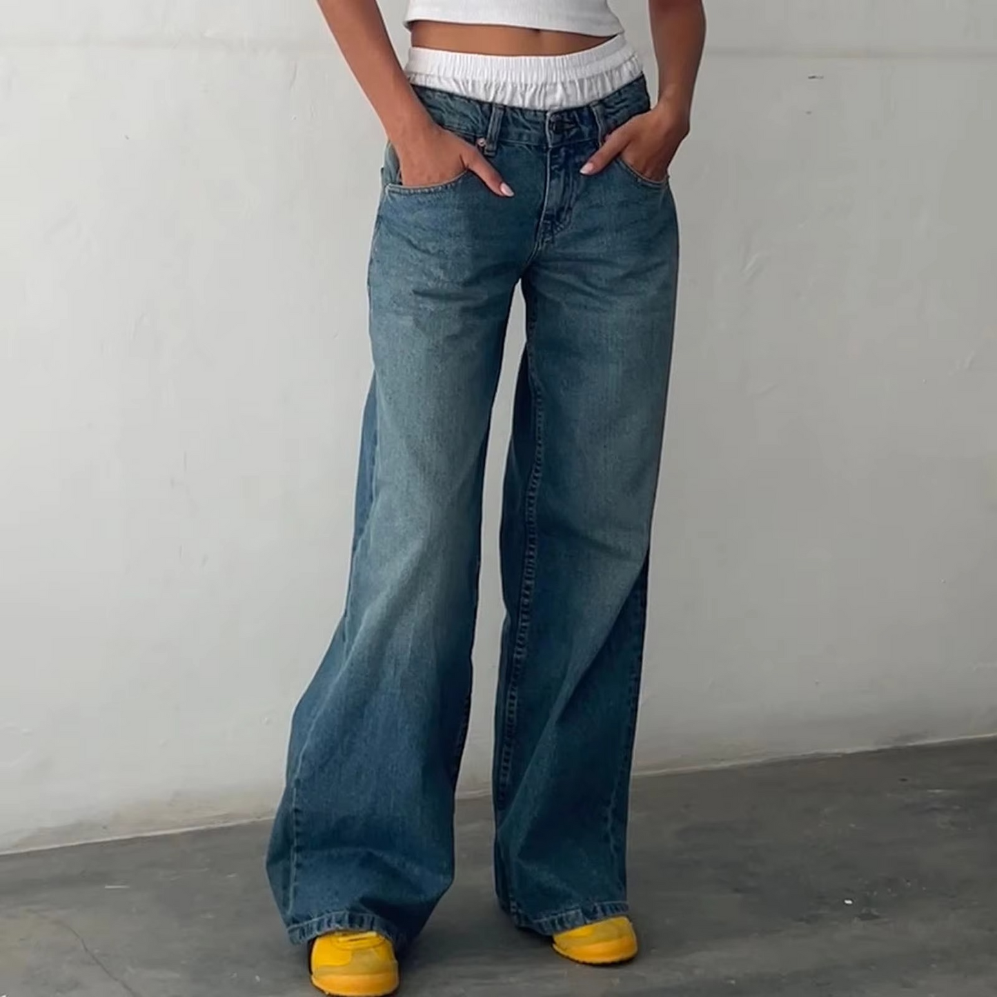 Jean Femme À Taille Moyenne Coupe Droite Vintage Lavé Pour Femmes Confort Durable Et Style Quotidien
