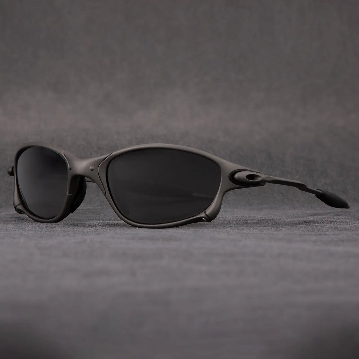 Lunettes De Soleil Polarisées Skyline Avec Montures Noires Mat Et Lentilles Polarisées UV400