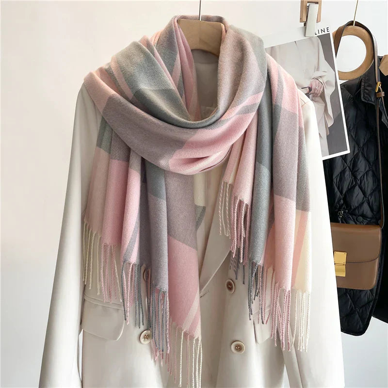 Ginevra Écharpe Longue À Carreaux Frangée Pour Un Look Sophistiqué Et Polyvalent