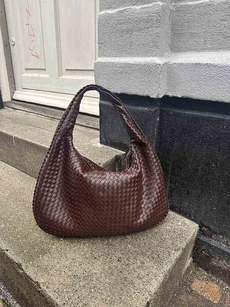 Edle Lotte Handtasche im modernen Stil