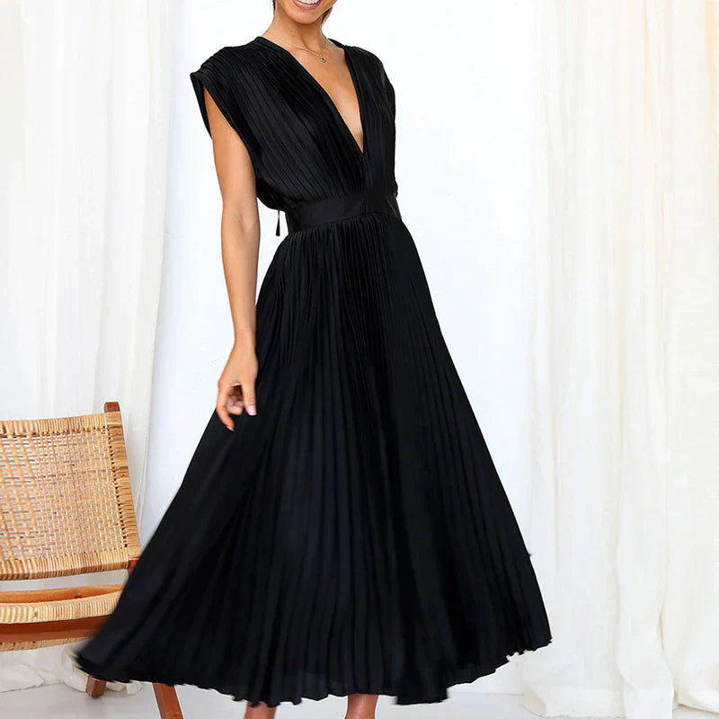 Solveig: Damenkleid mit Rüschen