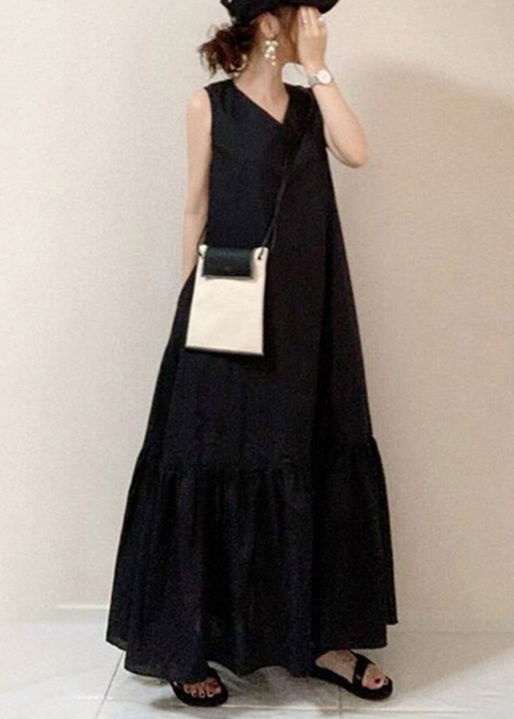 Robe de vacances en coton noire surdimensionnée à ourlet extra large pour l'été - Amawinc