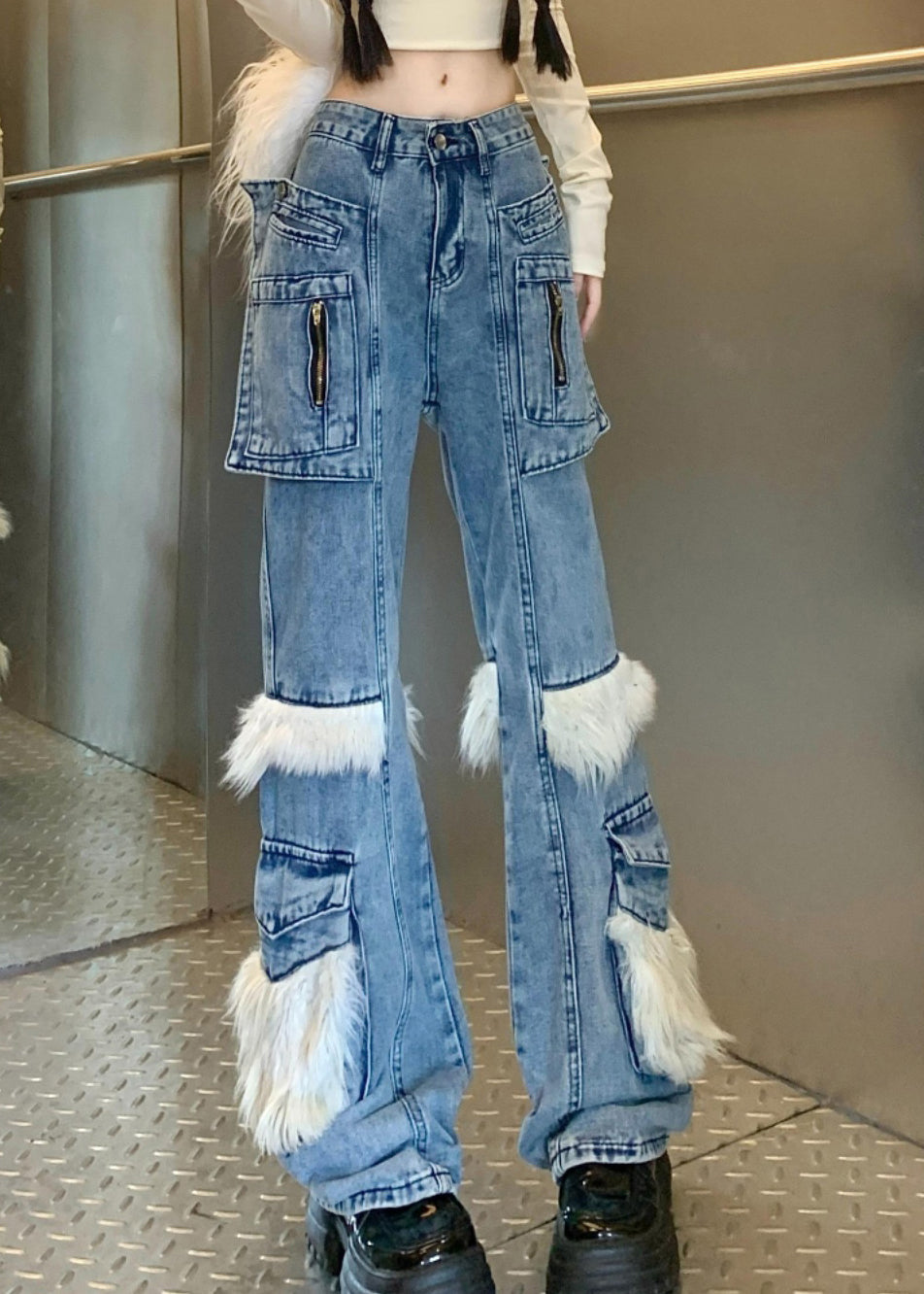 Pantalon évasé en denim avec poches bleues et fourrure duveteuse, style printemps - Amawinc