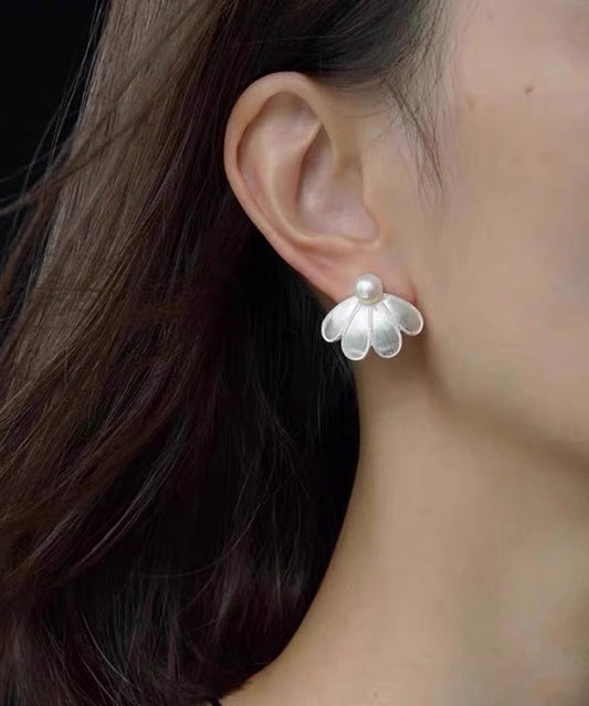 Boucles d'oreilles à tige en argent sterling blanc et perles en forme de pétales - Amawinc