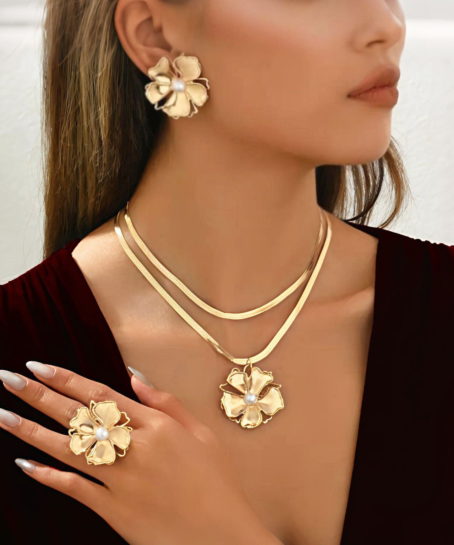 Ensemble élégant composé d'un collier, d'une bague et de trois boucles d'oreilles à tige en perles et cuivre doré - Amawinc