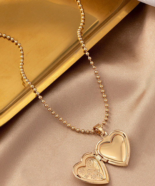Collier élégant avec pendentif Love en argent sterling doré - Amawinc