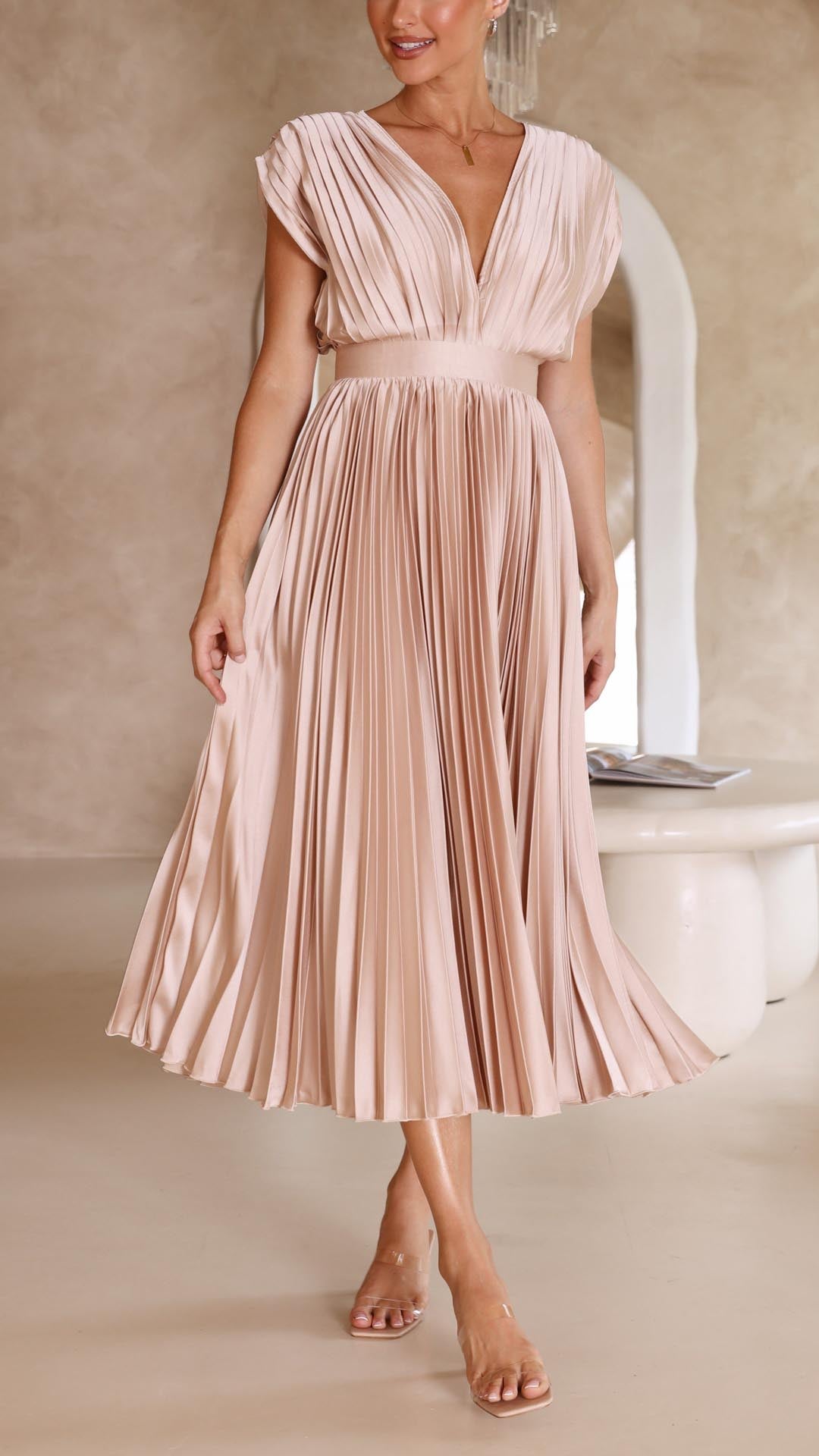 Robe Maxi Plissée Stella Élégante Pour Soirées Et Événements Formels Ou Décontractés
