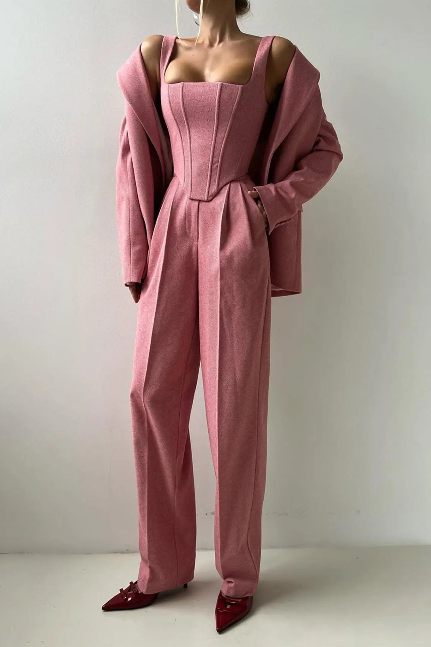 Tailleur Trois Pièces Pour Femme Sur Mesure Avec Blazer Et Haut Bustier Inspiré Et Pantalon Large
