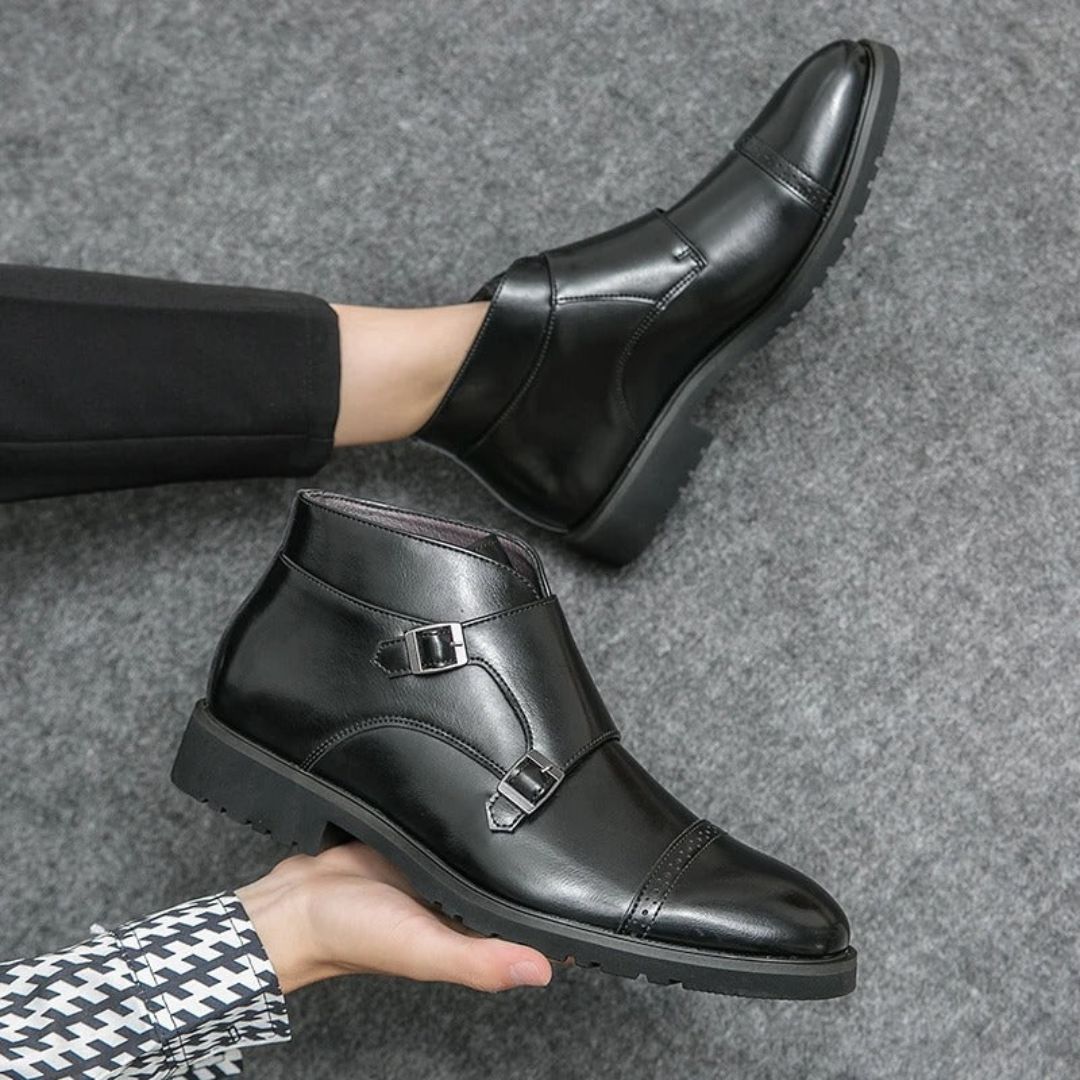 Bottes Tobias Monk En Cuir Avec Double Bride Et Détails Brogue Et Doux Intérieur