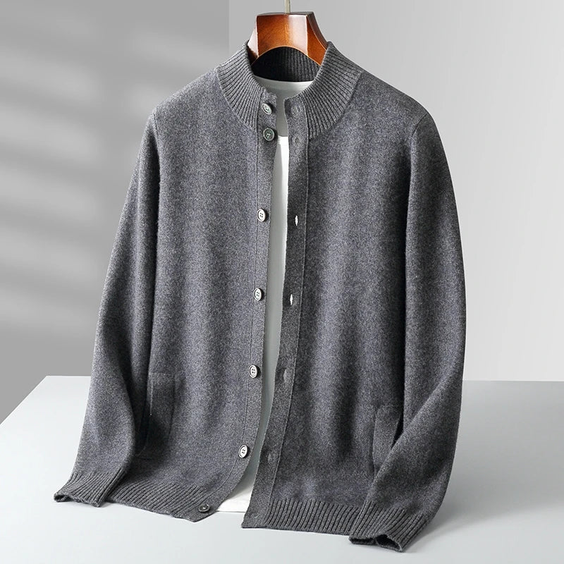 Trevani Cardigan En Cachemire Minimaliste Avec Col Montant Et Boutons Tonaux Pour Un Look Élégant