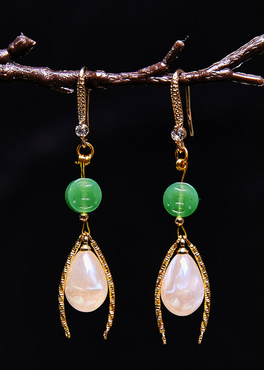 Boucles d'oreilles uniques en forme de goutte d'eau champagne et pierre précieuse en jade - Amawinc