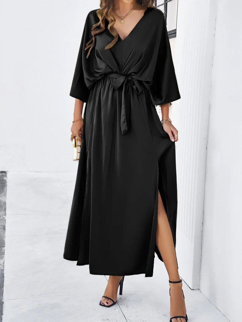 Damenkleid mit V-Ausschnitt, weiten Ärmeln und Taillengürtel
