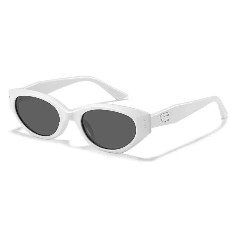 Lunettes Vestra Noir Cadre Acétate Brut Lentilles Ovales UV Protection Détail Logo Métal Design Contemporain