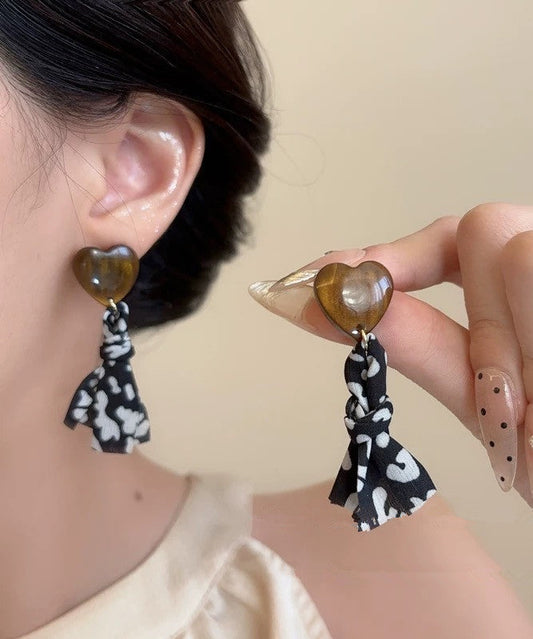 Boucles d'oreilles pendantes vintage en résine et tissu noir cuivré imprimé amour - Amawinc