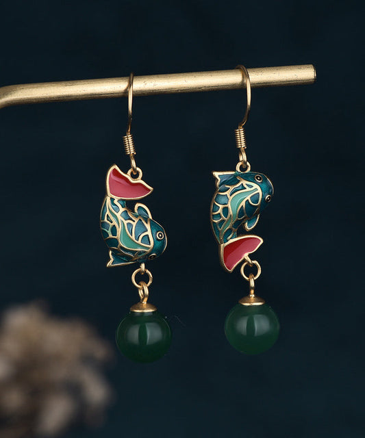 Boucles d'oreilles pendantes vintage en calcédoine verte et or antique représentant un poisson sautant par-dessus la porte du dragon - Amawinc