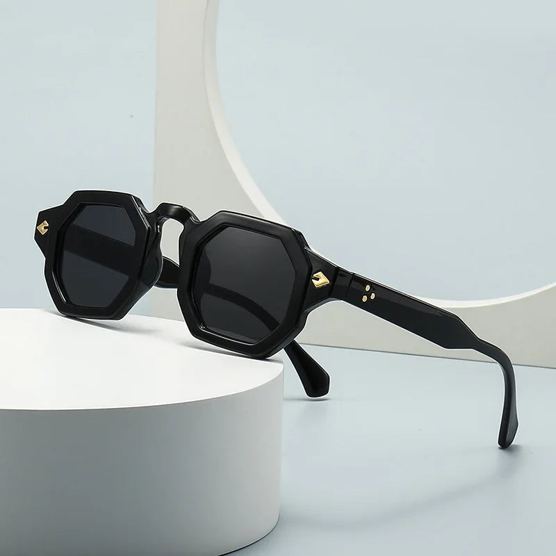 Virelli Octa Shades Lunettes De Soleil Forme Octogonale Audacieuse Avec Branches Dorées Élégantes Style Luxe Moderne