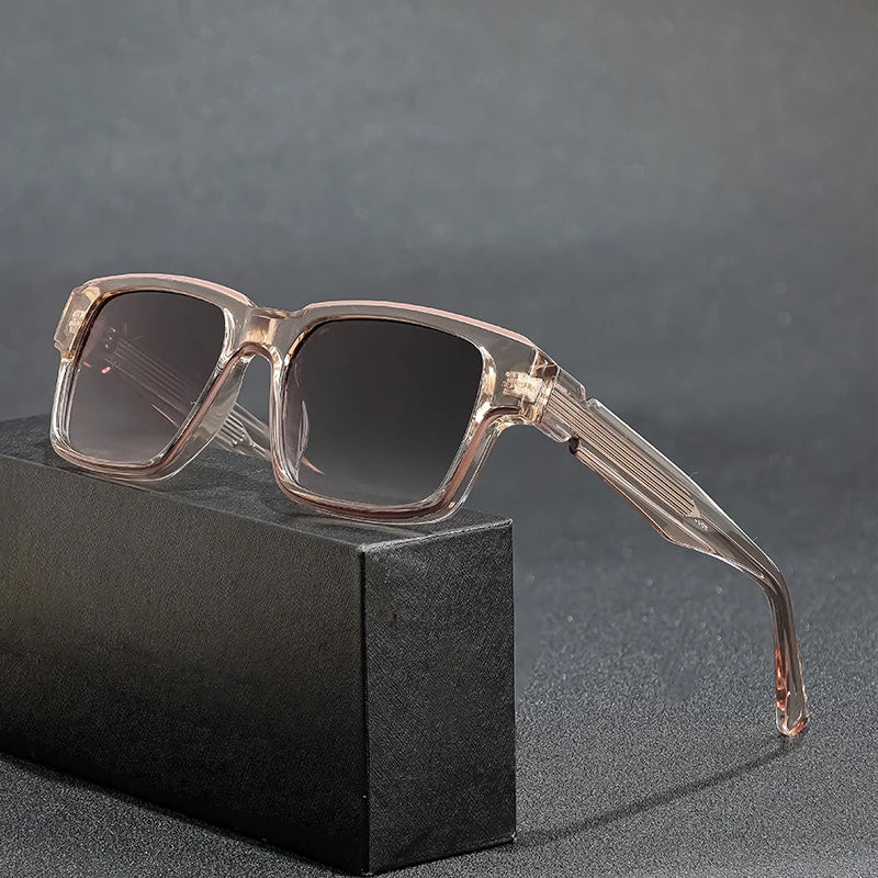 Lunettes de Soleil Vortex Urban Edge Caterside Silhouette Carrée Verres Dégradés UV400 Monture Claire et Bras Noirs