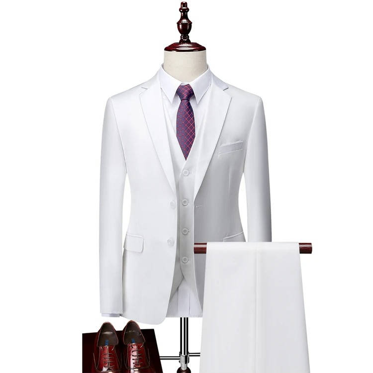 Smoking Trois Pièces Classique Avec Gilet Pour Mariages Et Événements Professionnels