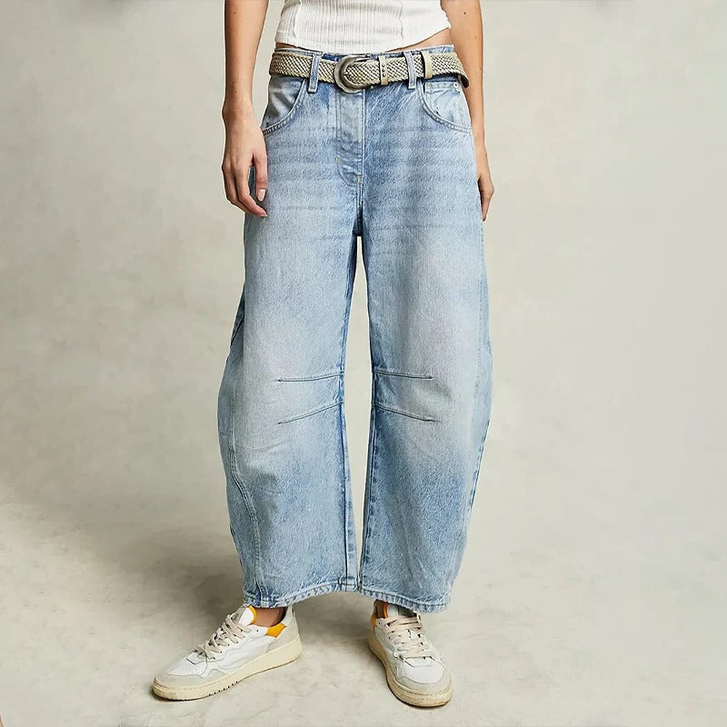Jean Femme À Jambe Large Structuré Avec Finition Unie Et Surface Lisse Idéal Avec Tous Les Hauts Et Chaussures