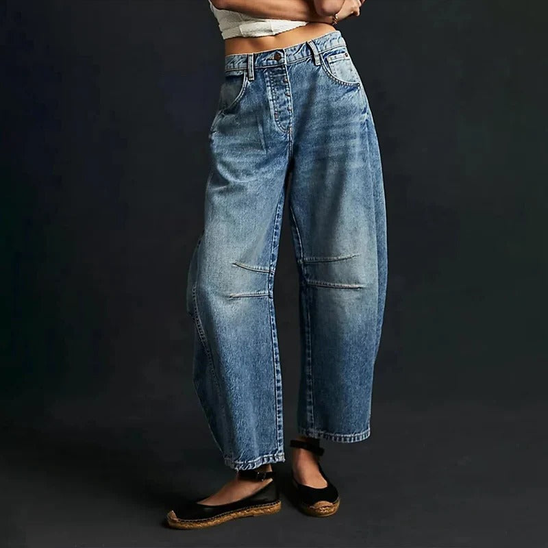 Jean Femme À Jambe Large Structuré Avec Finition Unie Et Surface Lisse Idéal Avec Tous Les Hauts Et Chaussures