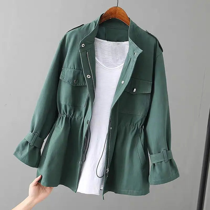 Veste Femme Étanche Résistante au Vent Avec Poches Multiples Coupe Flatteuse et Élégante