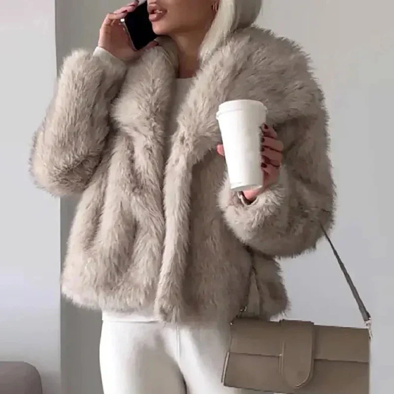 Veste Femme Décontractée En Fausse Fourrure Anna Élégance Confort Et Style Pour Tous Les Jours