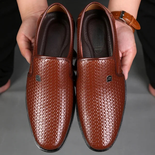 Herren-Sommerslipper aus Leder: Elegant und komfortabel