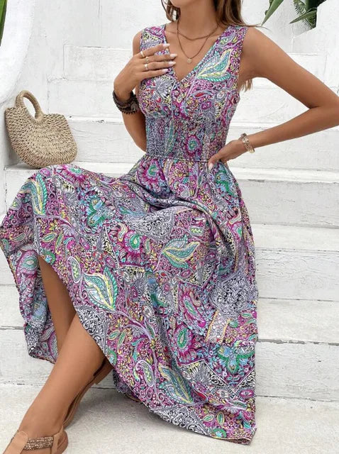 Demetras hochtailliertes, ärmelloses Boho-Kleid