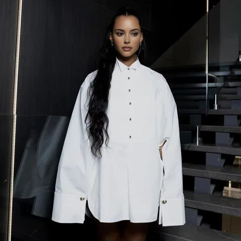 Chemise L’Avri Oversized Avec Silhouette Structurée Et Boutons Dorés Ajustables Et Confortables