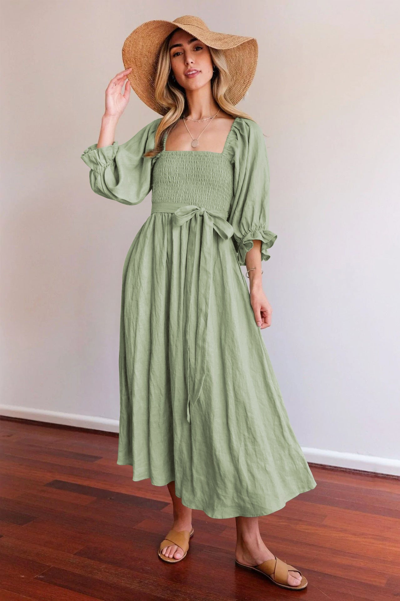 Elegantes Kleid von Fudus mit Bindegürtel