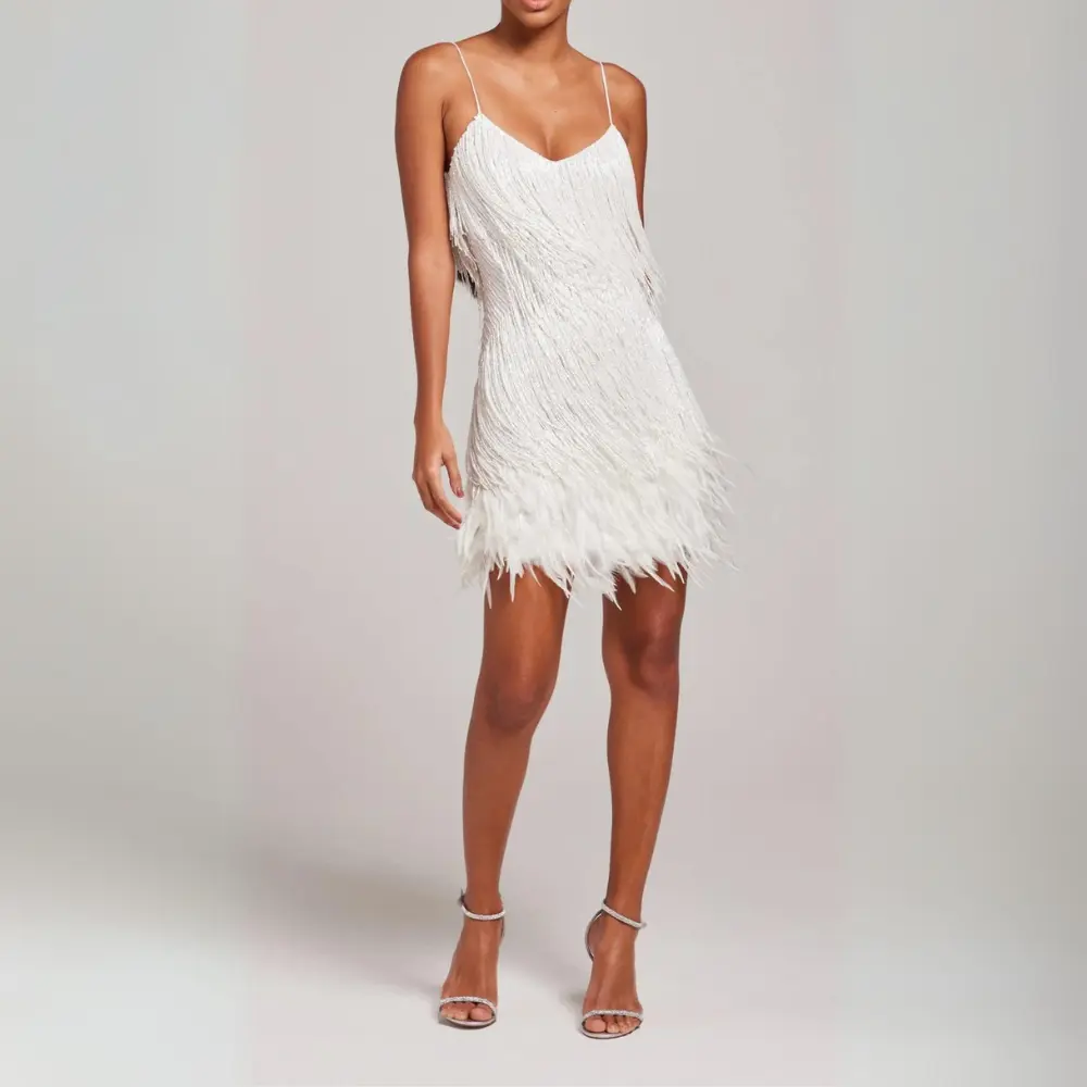 Robe Mini Franges Plumes Bella Avec Sequins Glamour Pour Soirée Dansante Pour Nuits Brillantes