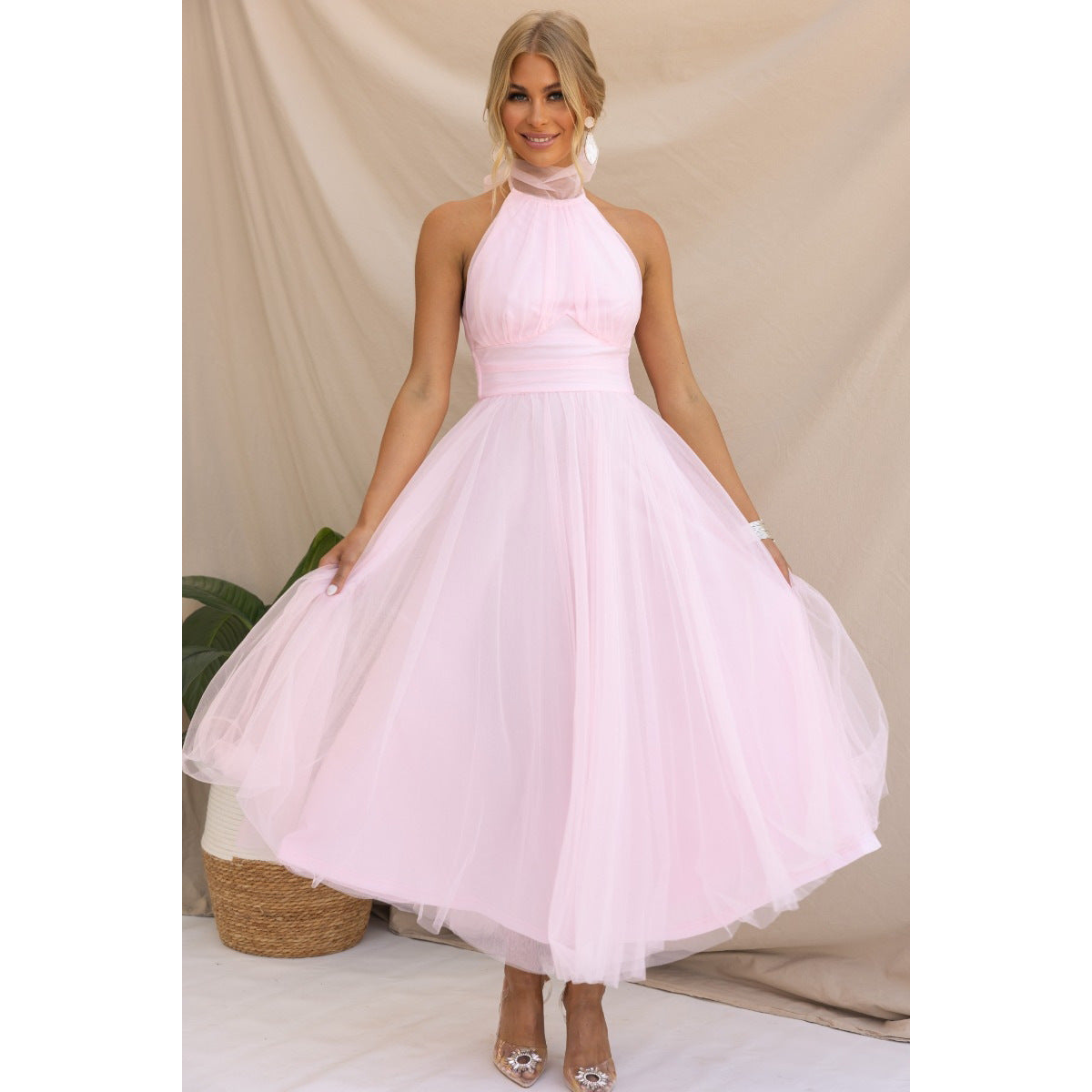 Damen-Kleid von Fudus mit Rollkragen aus Mesh, hängend